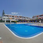 A T Apartman *